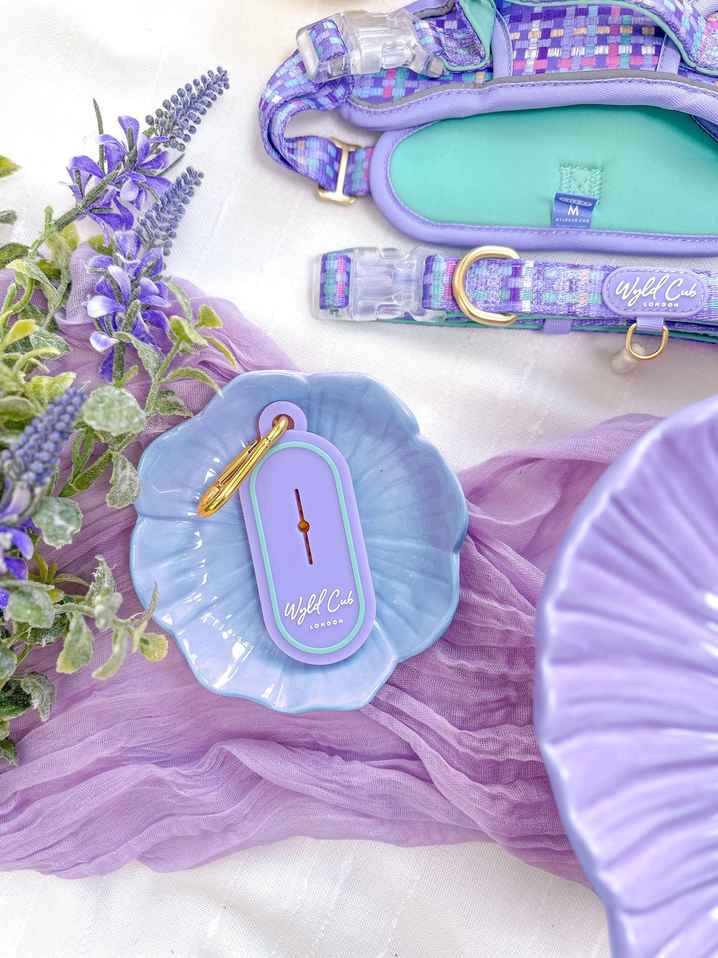Dog Poop Bag Caddy: Belgravia Sugarplum